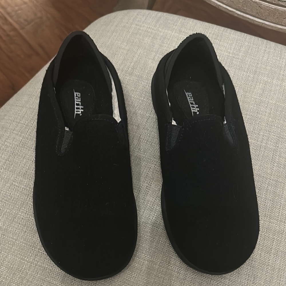 Earth Guru Black Slip-On Shoes